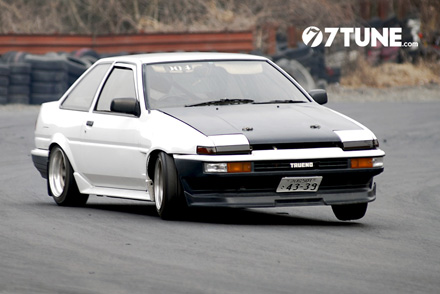 AE86 s in YZ Circuit