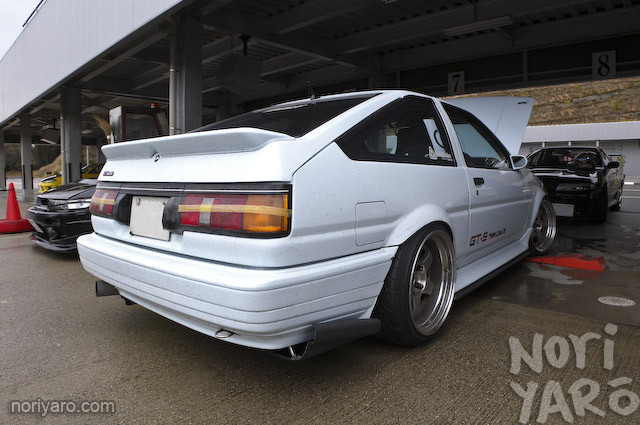 1 AE86 craze in Japan jumps the Pacific to the USA to be popularised by the
