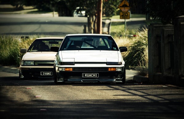 ae86-levin-2-door-trueno-3-door-hatch-coupe-brothers-1