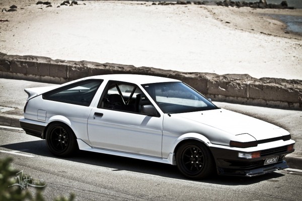 ae86-levin-2-door-trueno-3-door-hatch-coupe-brothers-3