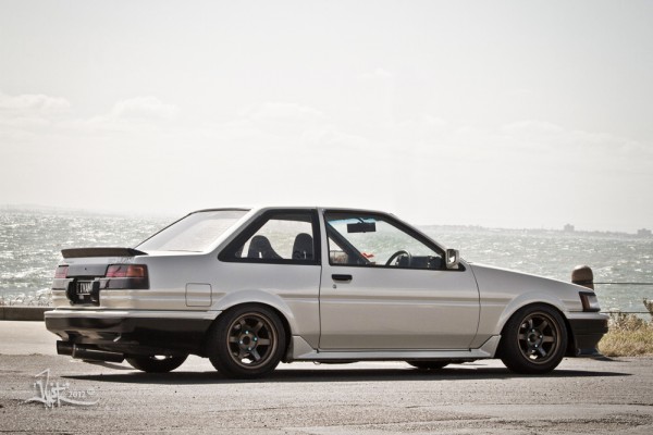 ae86-levin-2-door-trueno-3-door-hatch-coupe-brothers-4