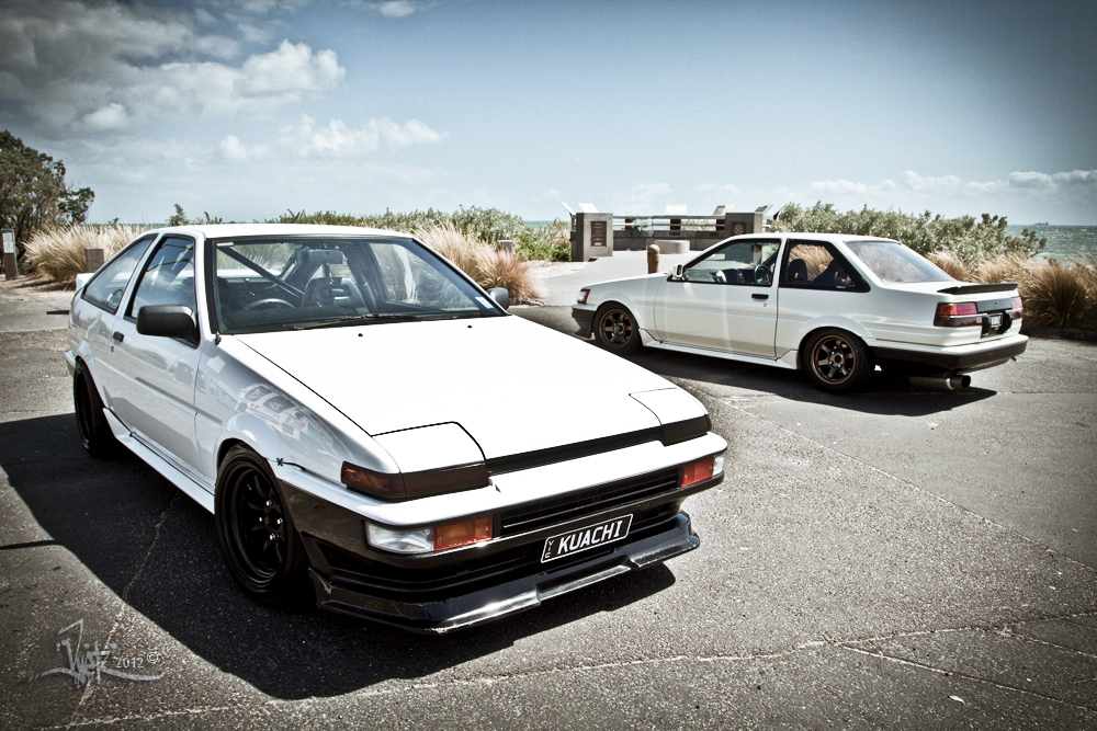 ae86-levin-2-door-trueno-3-door-hatch-coupe-brothers-9.